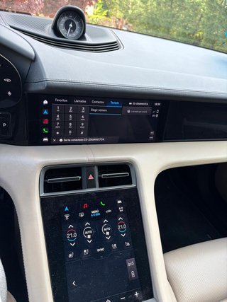 Porsche Taycan Turbo Cross Turismo