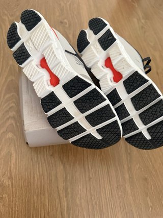 Zapatillas ON CLOUD x4 Gris/Blanco