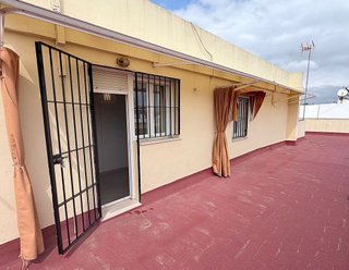 Ático en alquiler en San Vicente en Sevilla