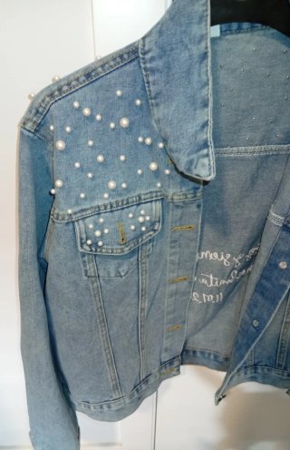 Chaqueta vaquera con perlas Talla S
