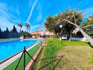 Casa adosada en venta en Zona Hispanidad-Vivar Téllez en Vélez-Málaga