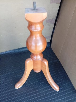 Base de mesa de madera