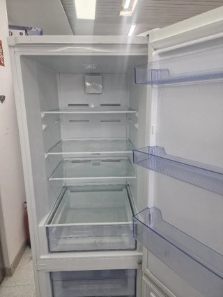 Nevera Beko 2m x 60cm con garantía