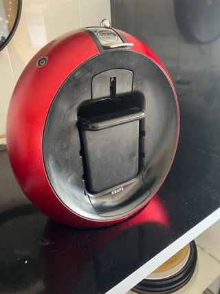 Cafetera Dolce Gusto Roja
