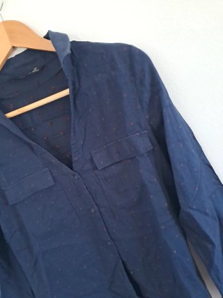 Blusa azul con lunares rosas talla S Zara