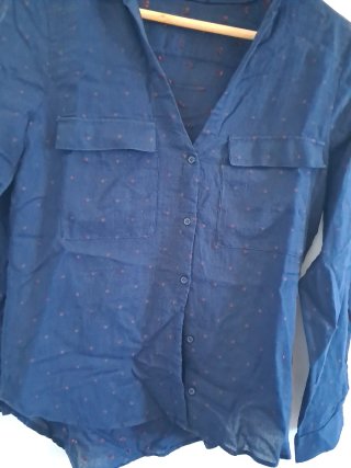 Blusa azul con lunares rosas talla S Zara
