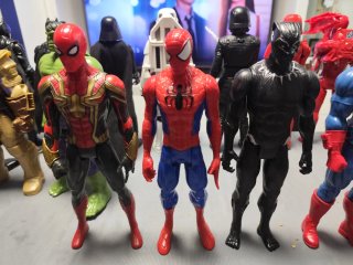 Figuras Marvel y Star Wars precios en descripción
