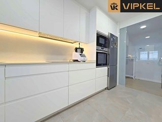 Piso en venta en Cuatro Caminos - Plaza de la Cubela en Coruña (A)