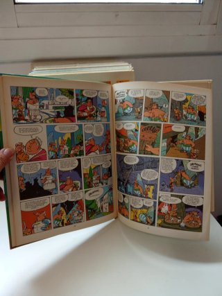 Asterix LA HOZ DE ORO
