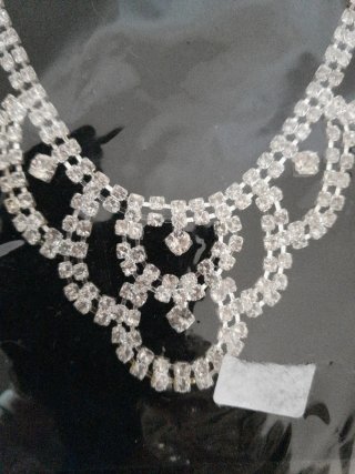 Juego de Joyas Fiesta: Gargantilla, Pendientes, Pu