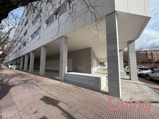 Local comercial en venta en Ensanche en Alcalá de Henares
