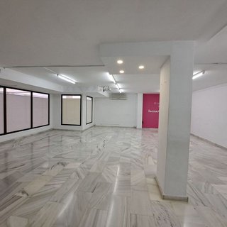 Local comercial en venta en Tavernes de la Valldigna