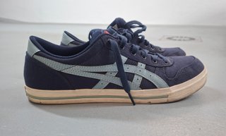 Zapatillas Asics azules talla 43.5