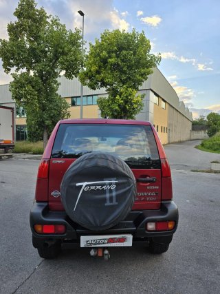 Nissan Terrano II 1999