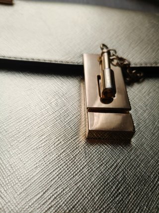 Bolso dorado