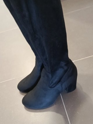 Botas de tacón altas negras