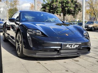 Porsche Taycan -