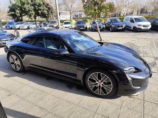 Porsche Taycan -