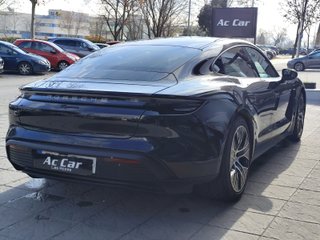Porsche Taycan -
