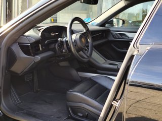 Porsche Taycan -