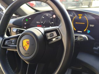 Porsche Taycan -