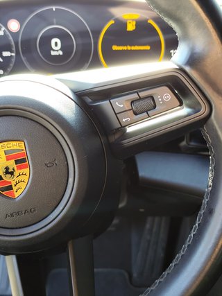 Porsche Taycan -