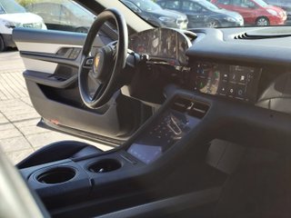 Porsche Taycan -