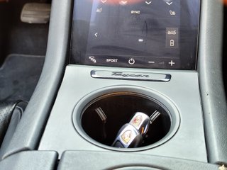 Porsche Taycan -