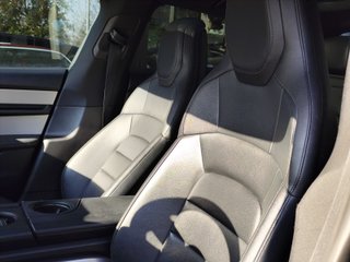 Porsche Taycan -