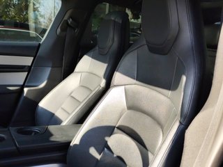 Porsche Taycan -