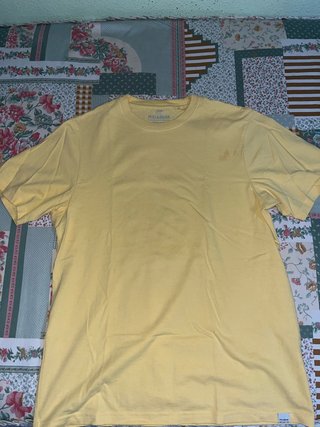 Camiseta Pull&Bear amarilla básica