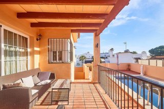 Chalet en venta en Calaburra - Chaparral en Mijas