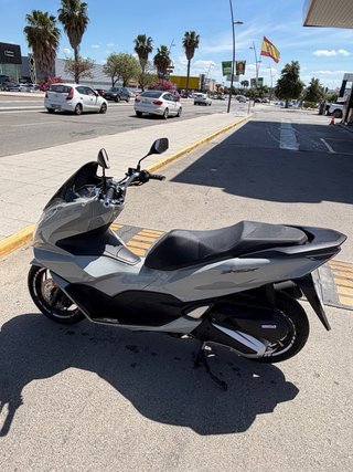 Honda PCX 125 gris