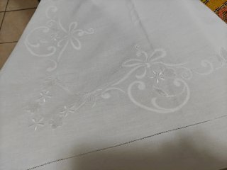 Lenzuolo matrimoniale di lino Olanda ricamato