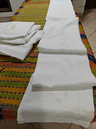 Lenzuolo matrimoniale di lino Olanda ricamato