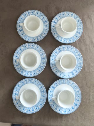 Juego de café, porcelana Bidasoa. 6 servicios.