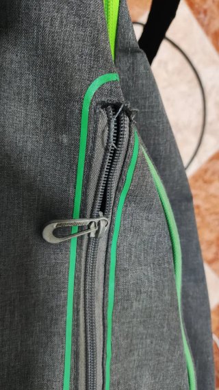 Paletero Bullpadel Gris y Verde
