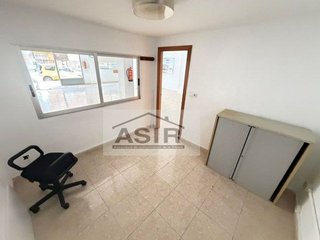Local comercial en venta en L'Alquenència en Alzira