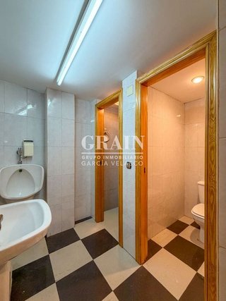 Local comercial en venta en Feria en Albacete