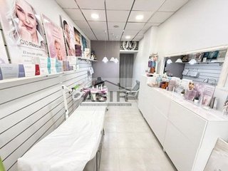 Local comercial en venta en L'Alquenència en Alzira