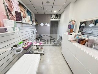 Local comercial en venta en L'Alquenència en Alzira