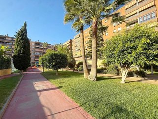 Piso en venta en Puerta Blanca en Málaga