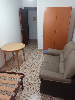 ALQUILER DE HABITACION EN LA RAMBLA