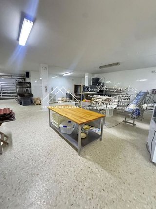Local comercial en venta en Lucena
