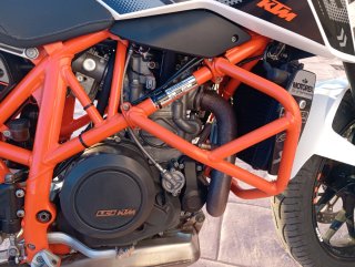 KTM Duke 690 - Negra y Naranja