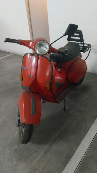 Vespa Iris 200 Roja