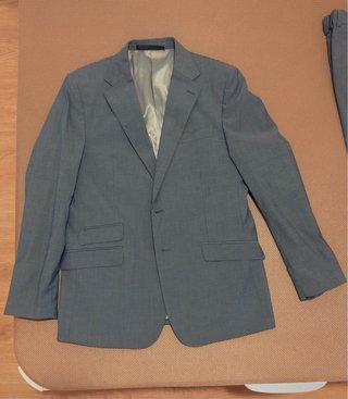 Traje de hombre gris