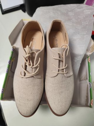 Zapatos beige talla 40 nuevos