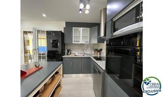 Casa pareada en venta en Empuriabrava en Castelló d´Empúries
