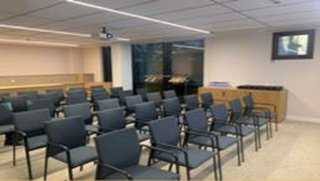 Oficina en alquiler en San Juan Bautista en Madrid